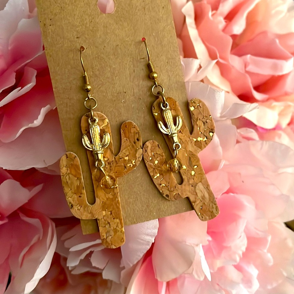 Handmade Cactus cork and gold drop earrings